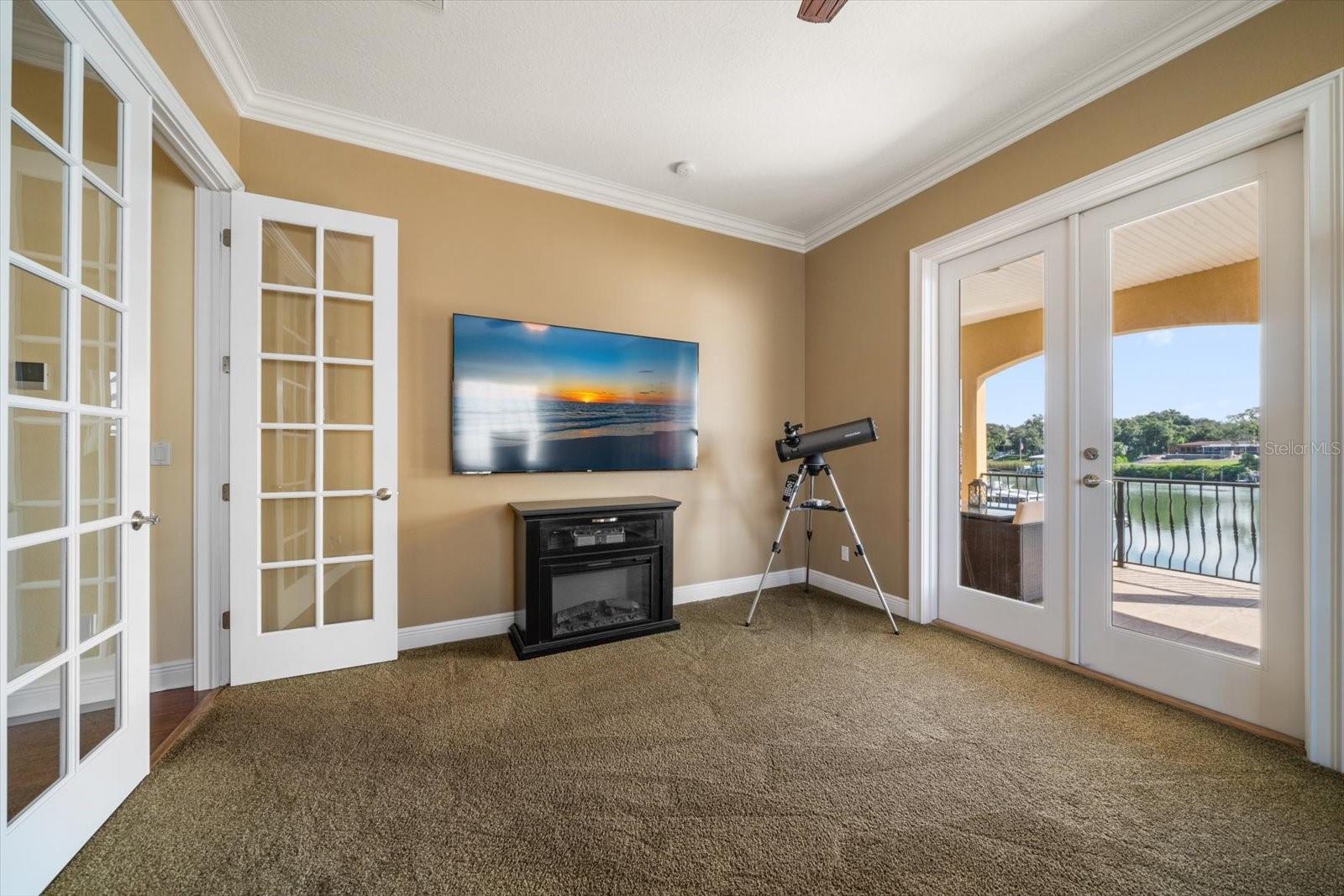 TB8447033 Property Photo