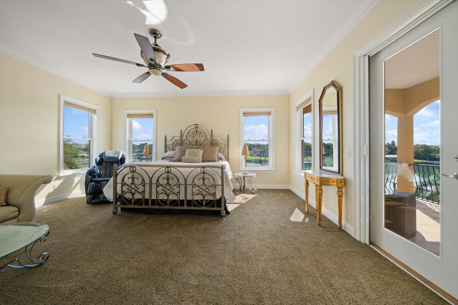 TB8447033 Property Photo