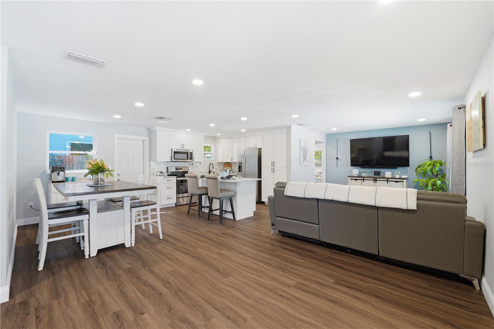 1178 BASS BLVD, DUNEDIN, FL, 34698