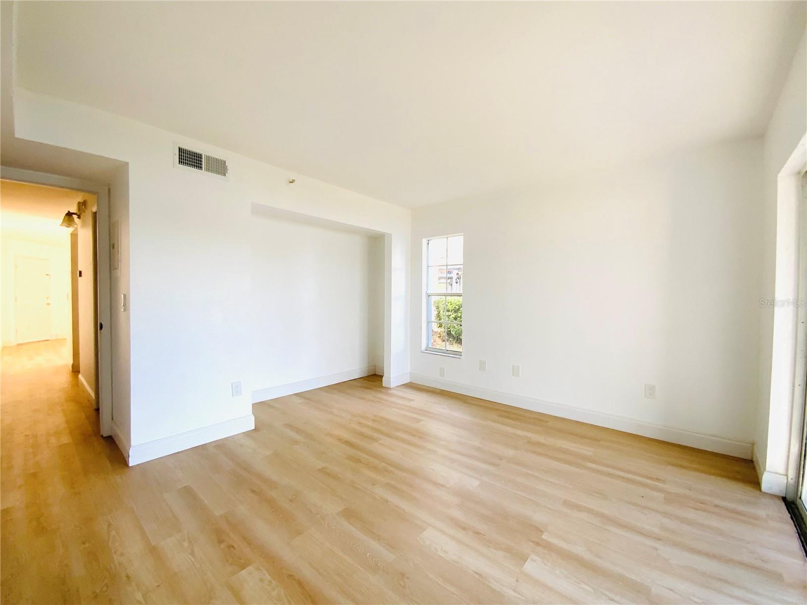 7200 E BANK DR, TAMPA, FL, 33617