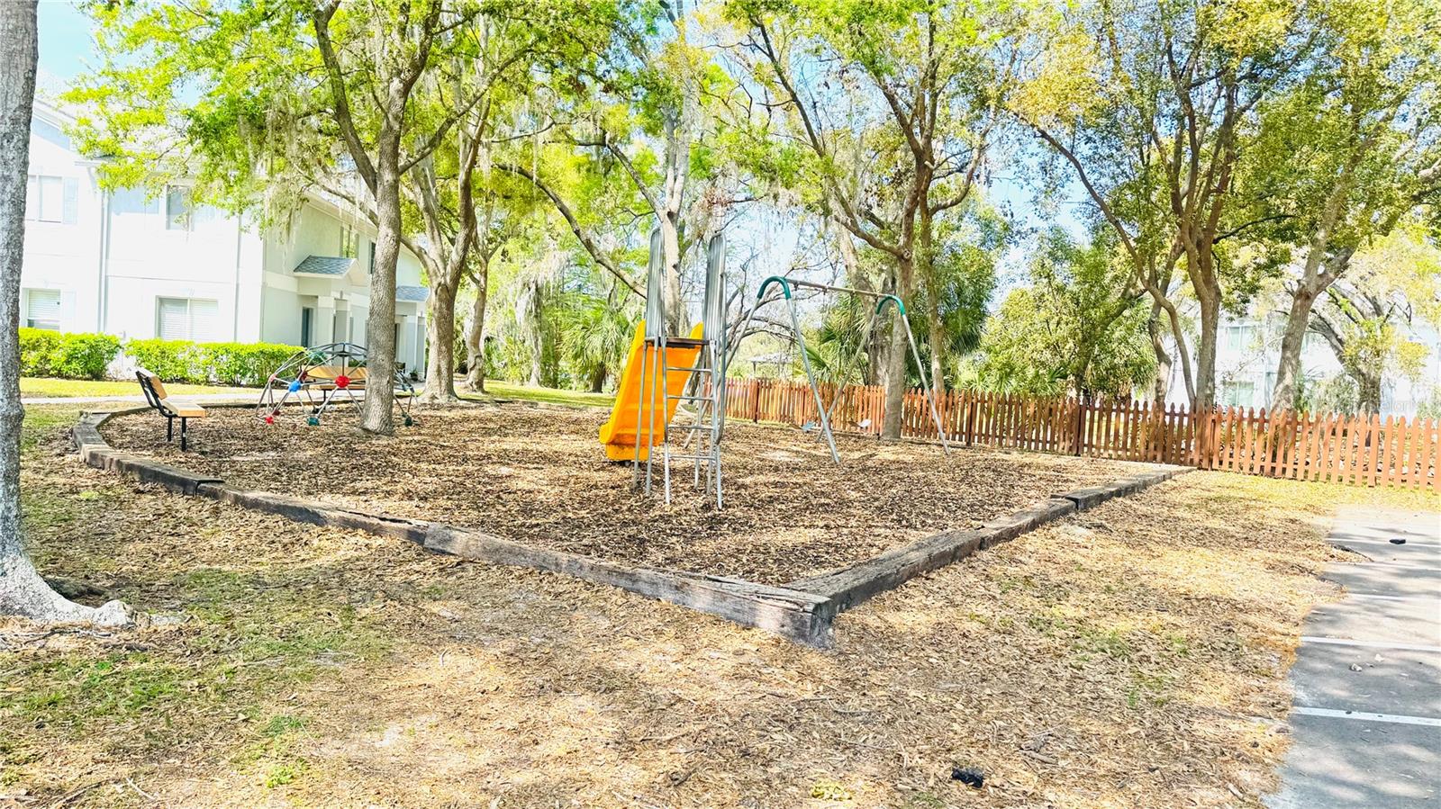 7200 E BANK DR, TAMPA, FL, 33617