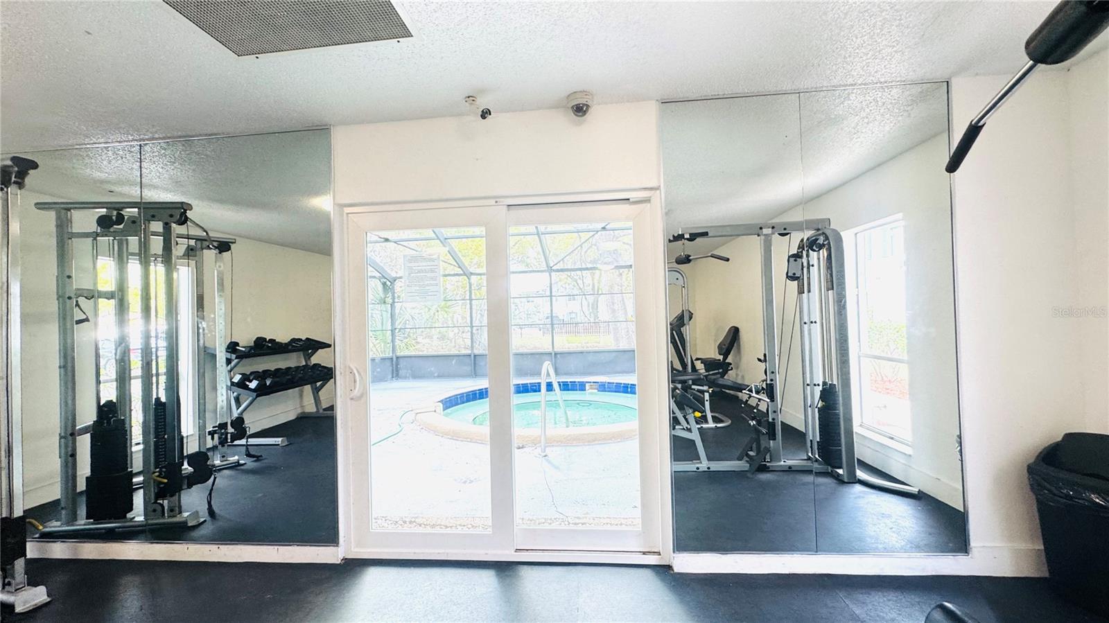 7200 E BANK DR, TAMPA, FL, 33617