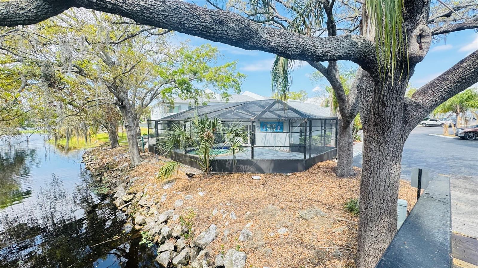 7200 E BANK DR, TAMPA, FL, 33617