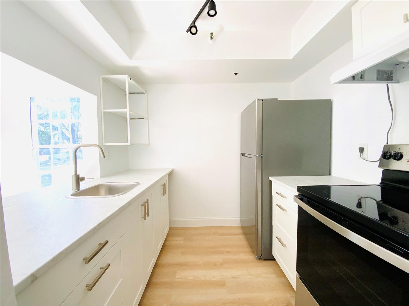 7200 E BANK DR, TAMPA, FL, 33617