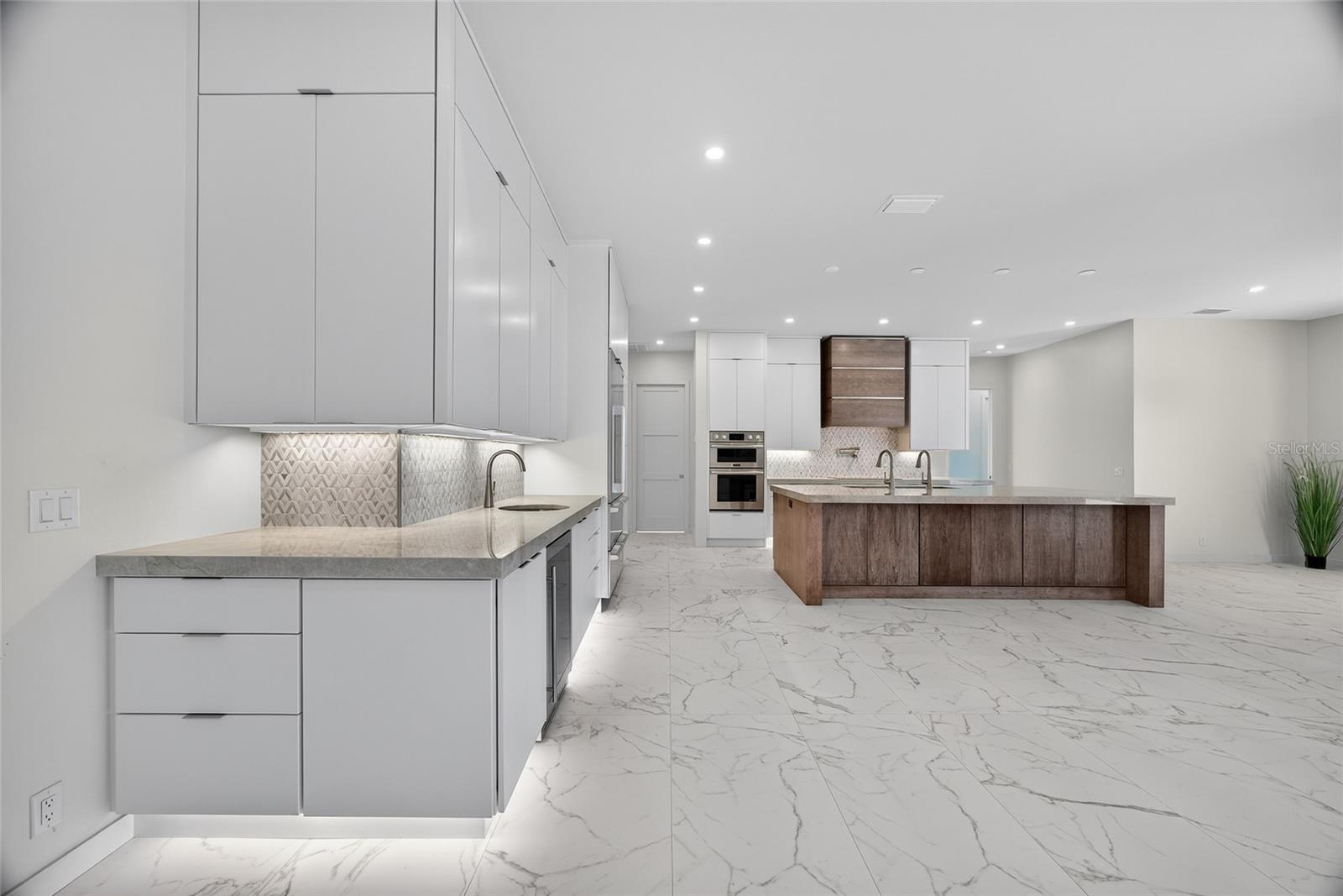 245 LIDO DR, PUNTA GORDA, FL, 33950