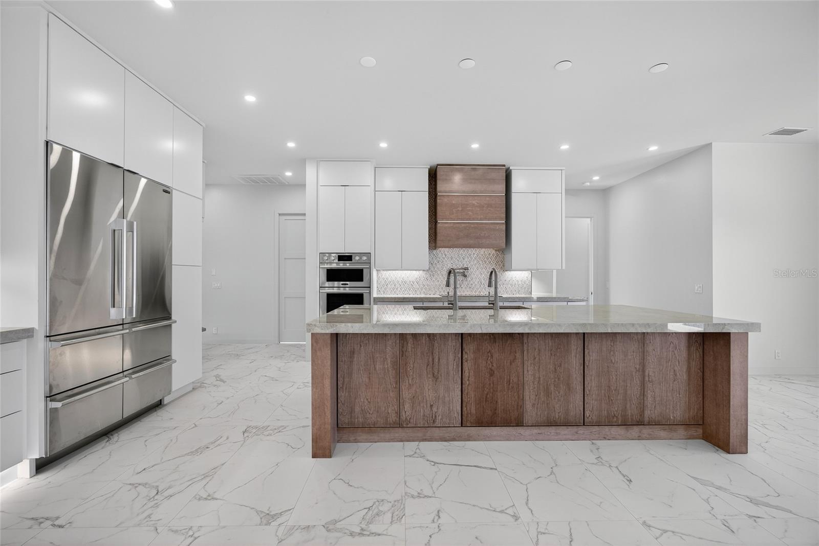 245 LIDO DR, PUNTA GORDA, FL, 33950