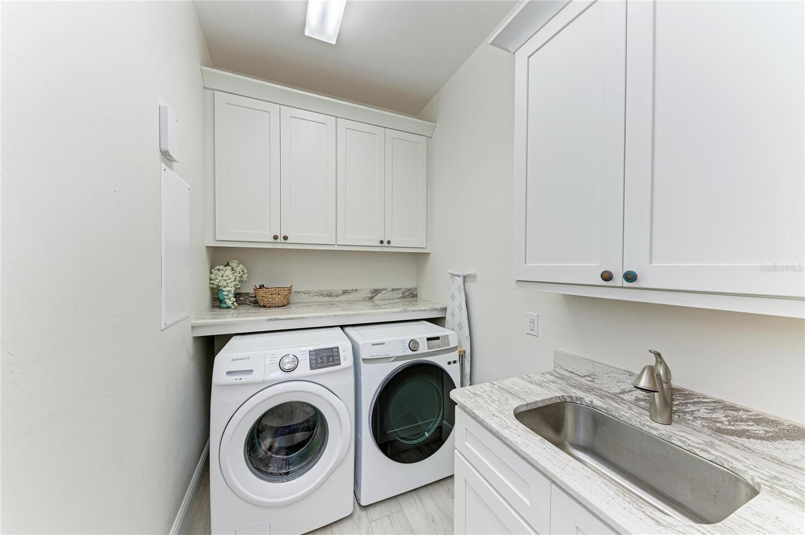 2410 W MARION AVE, PUNTA GORDA, FL, 33950