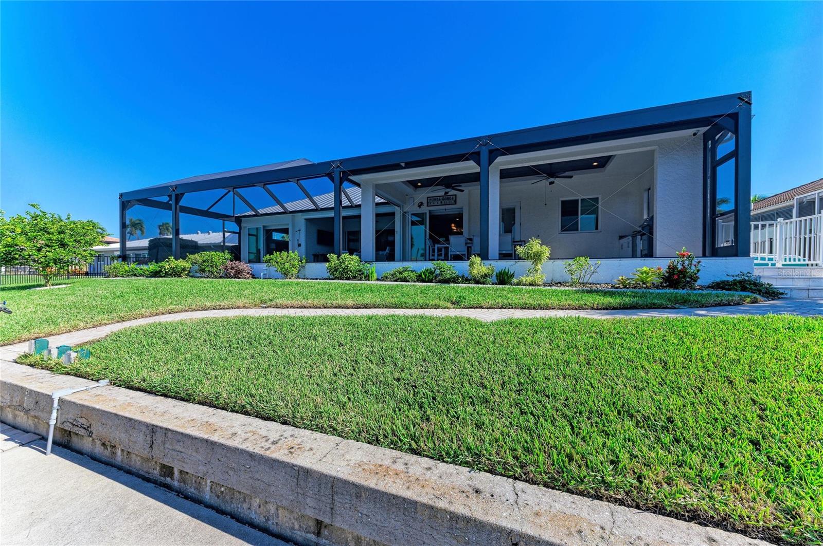 2410 W MARION AVE, PUNTA GORDA, FL, 33950