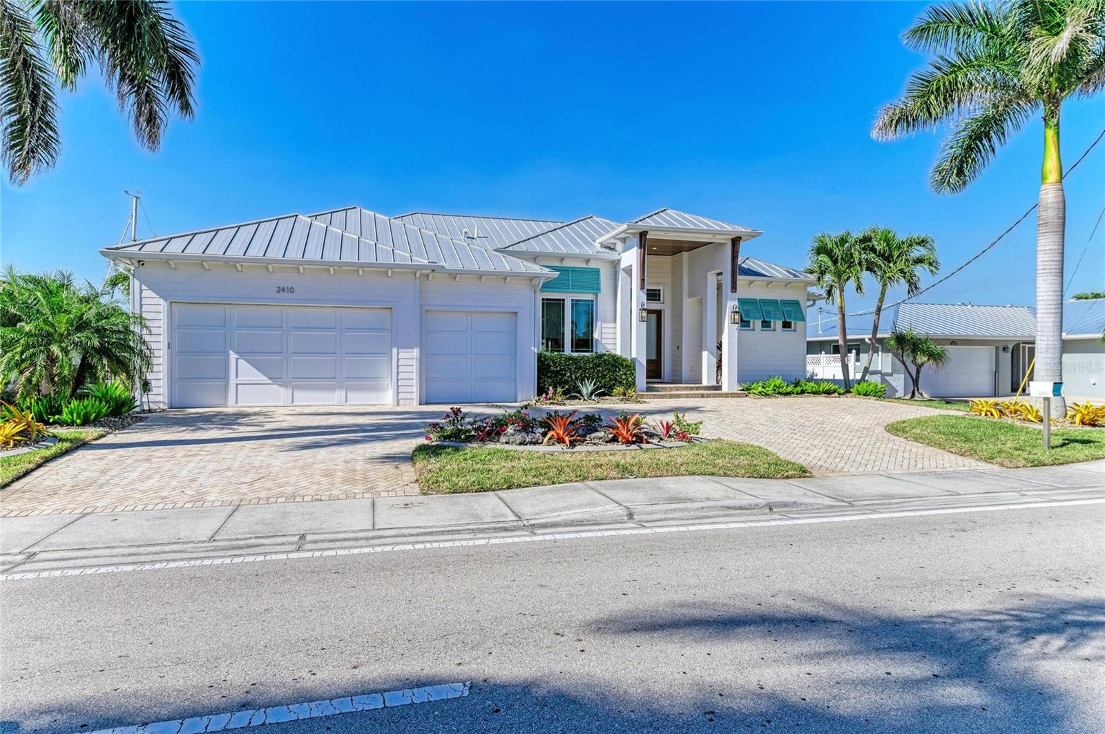 2410 W MARION AVE, PUNTA GORDA, FL, 33950
