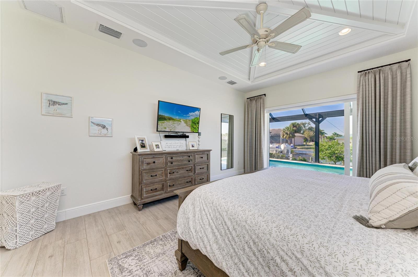 2410 W MARION AVE, PUNTA GORDA, FL, 33950