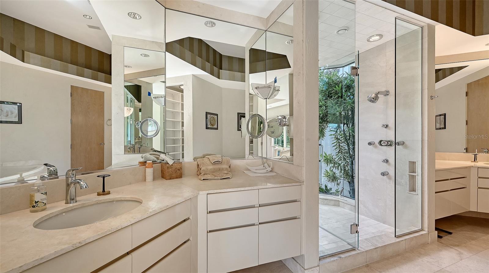 A4671696 Property Photo