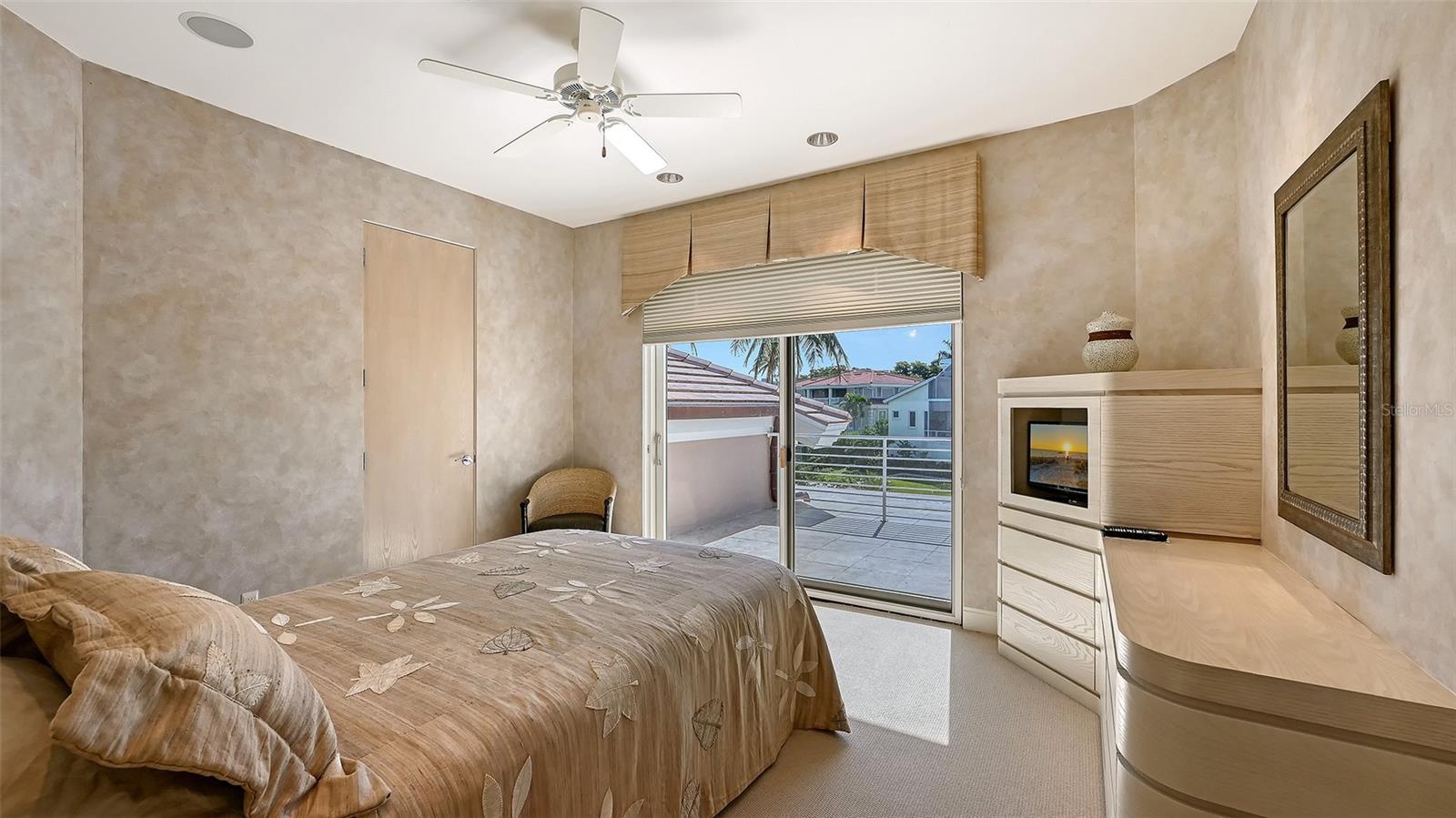 A4671696 Property Photo