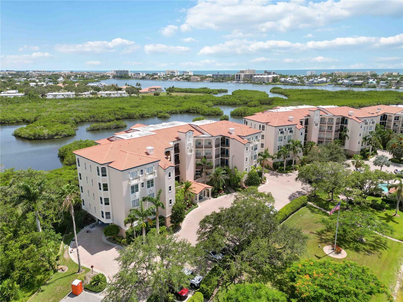 5450 EAGLES POINT CIR #405, SARASOTA, FL, 34231