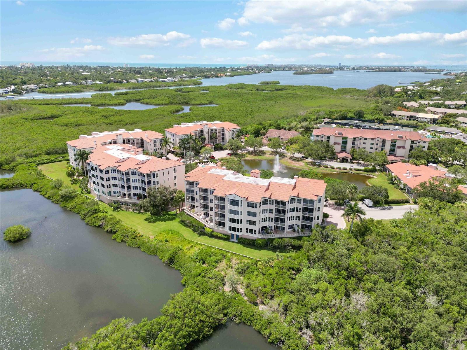 5450 EAGLES POINT CIR #405, SARASOTA, FL, 34231