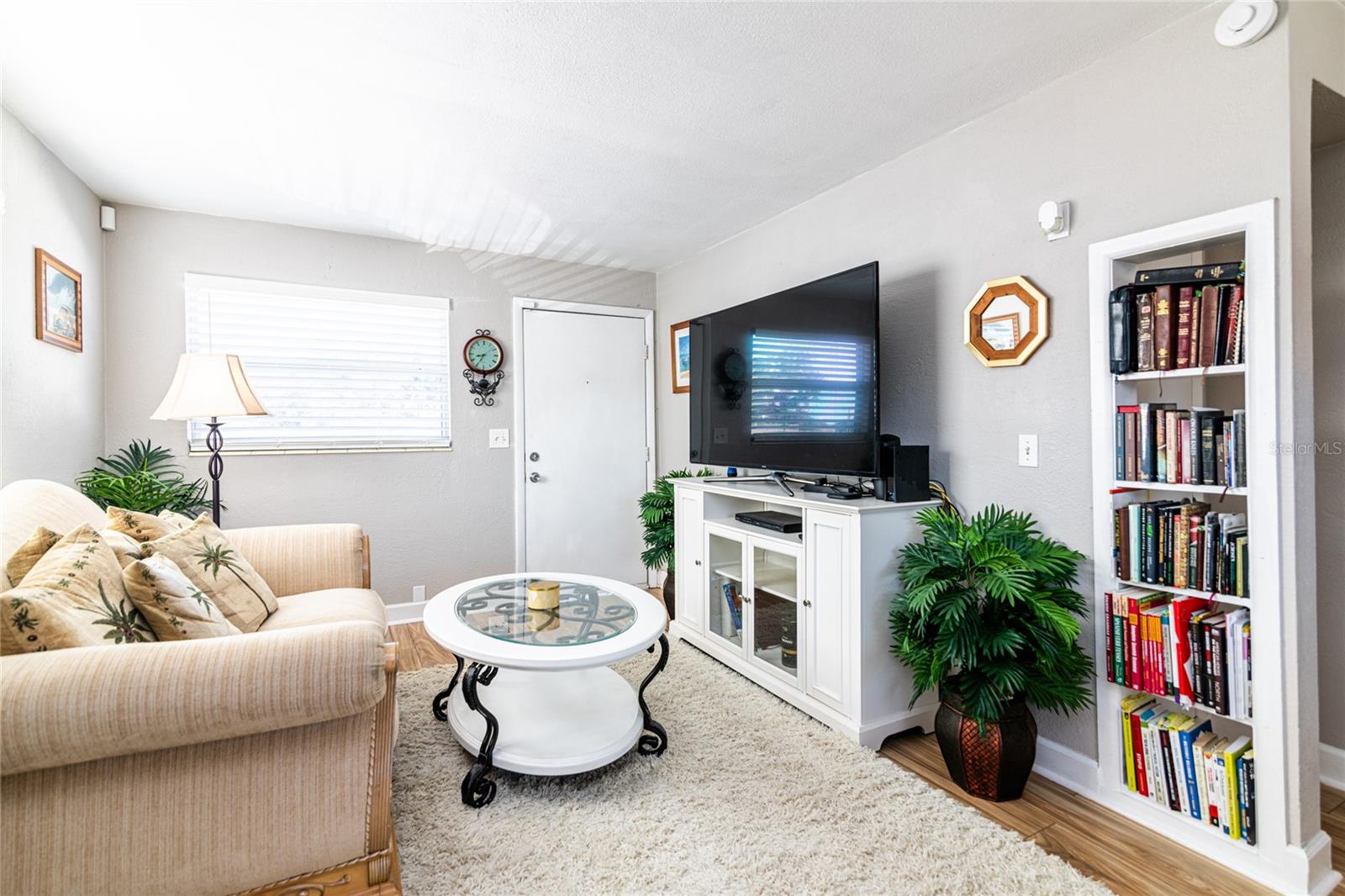 TB8447083 Property Photo