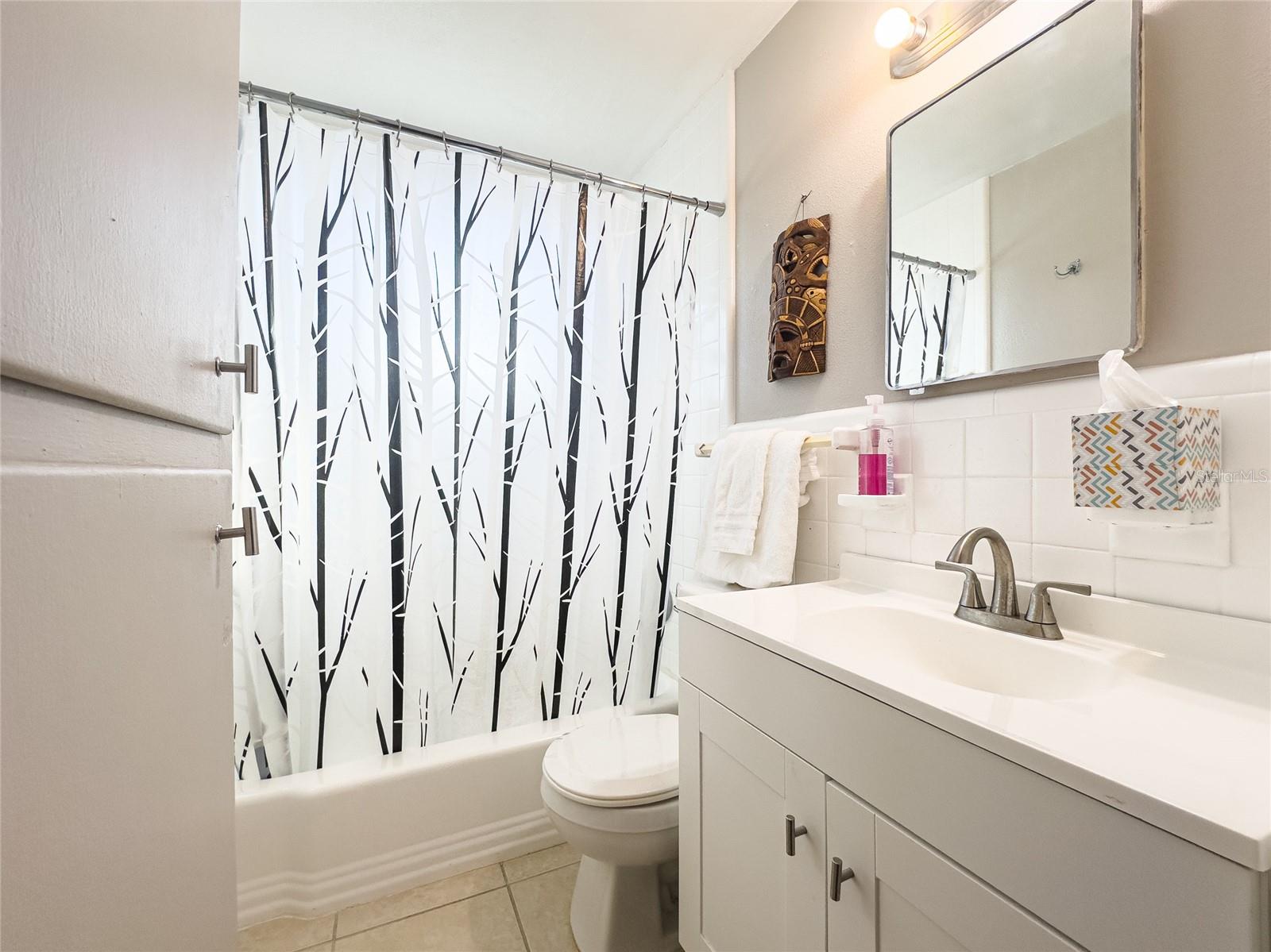 TB8447083 Property Photo