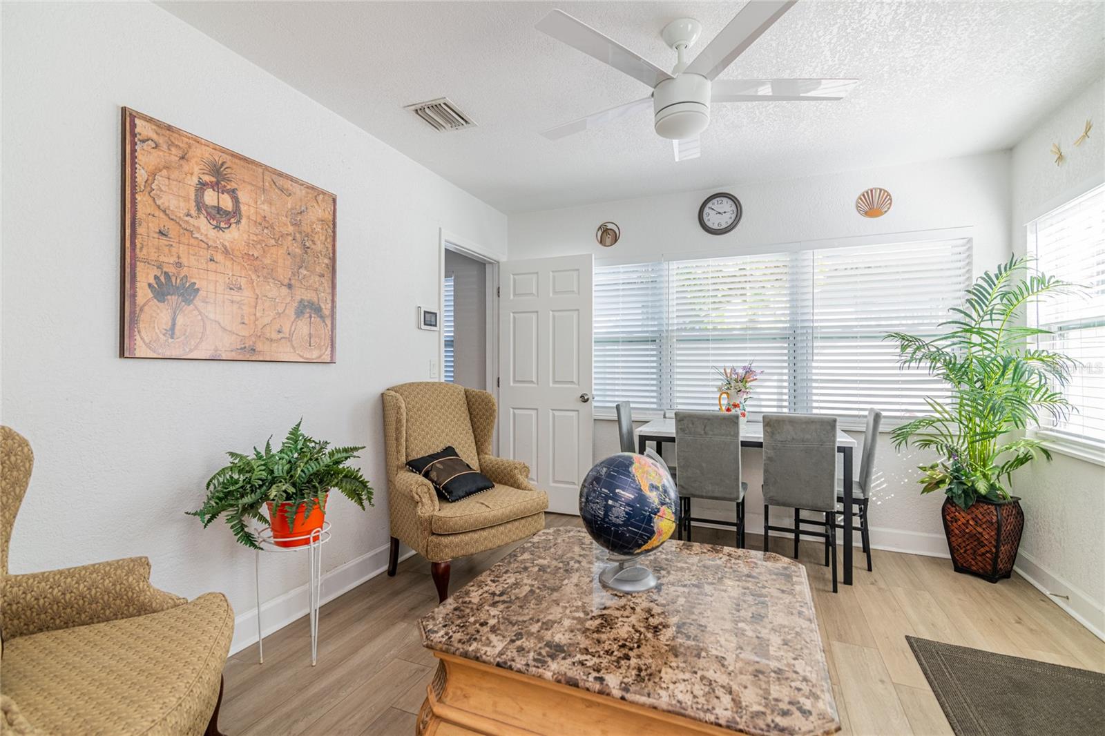 TB8447083 Property Photo