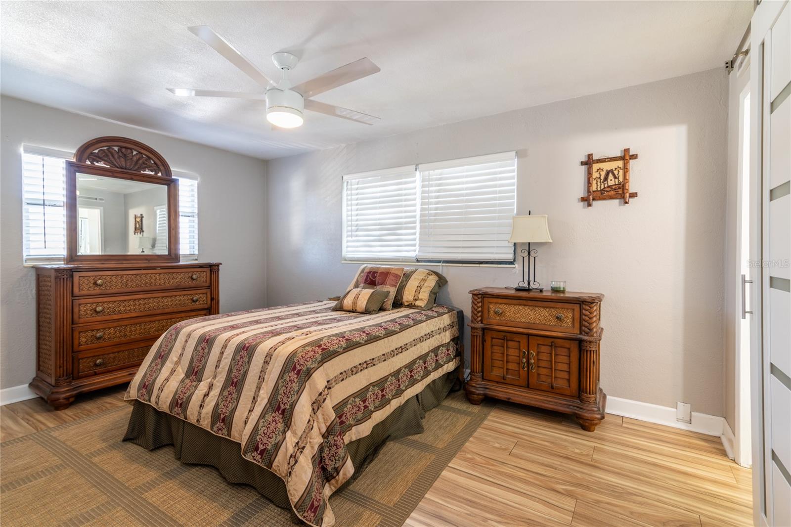 TB8447083 Property Photo