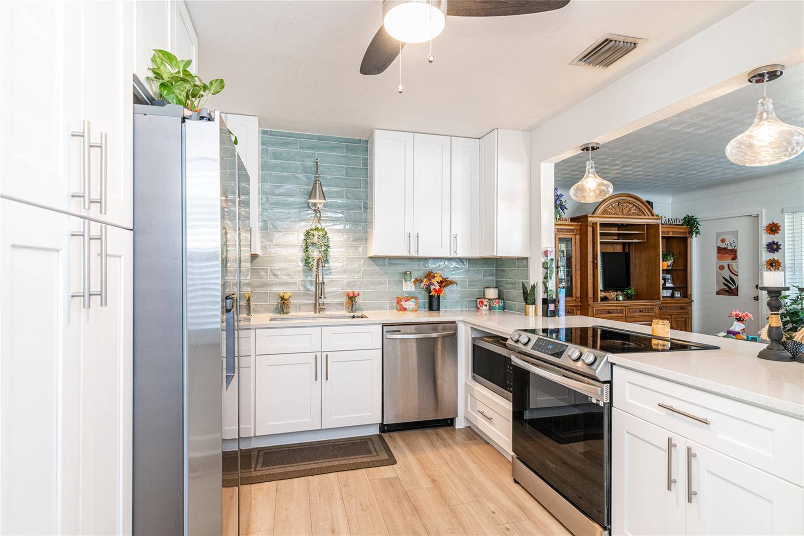 TB8447083 Property Photo