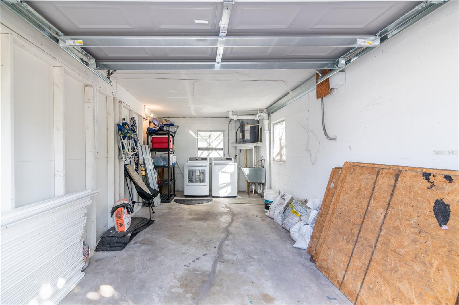 TB8447083 Property Photo