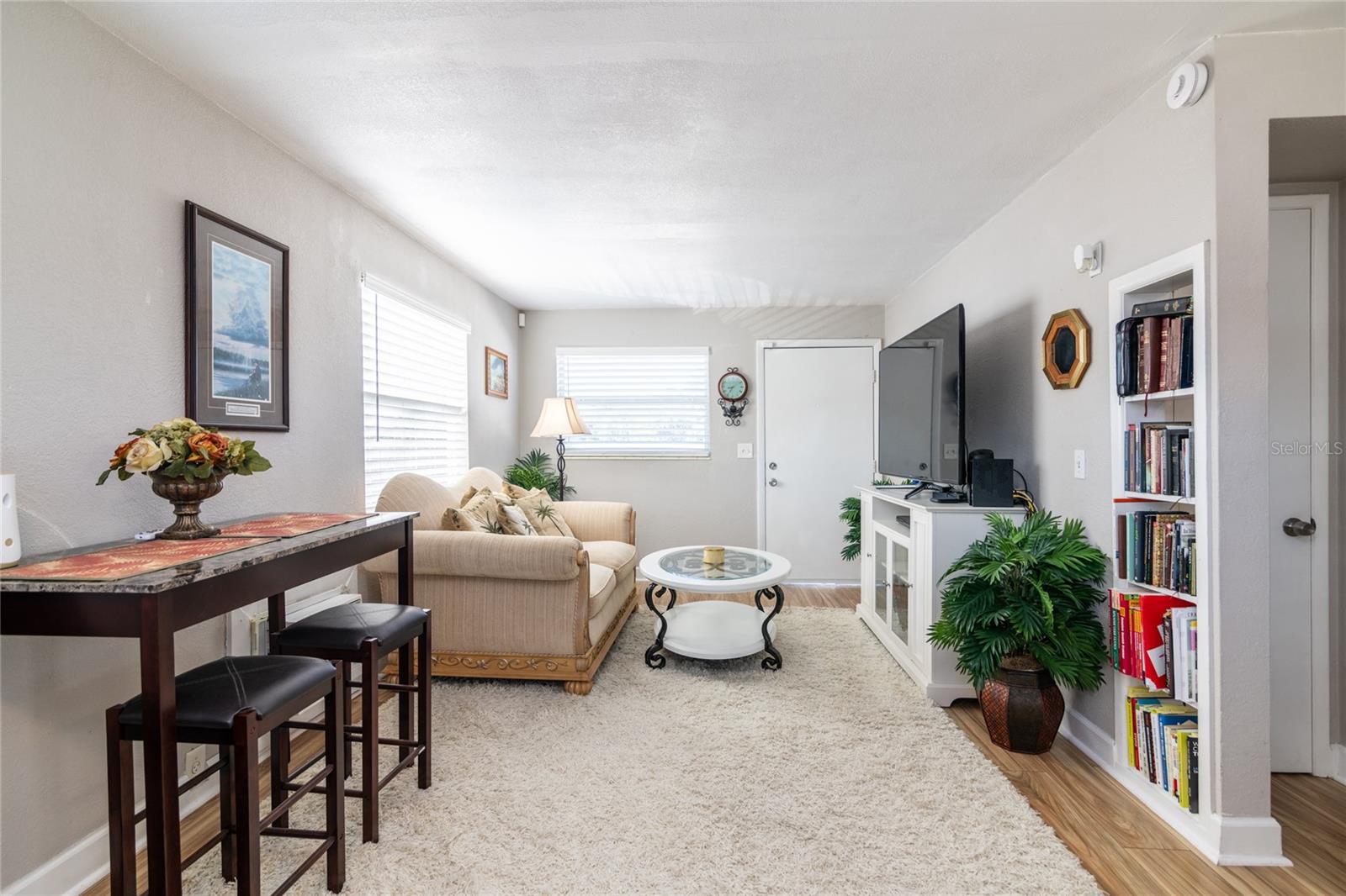 TB8447083 Property Photo