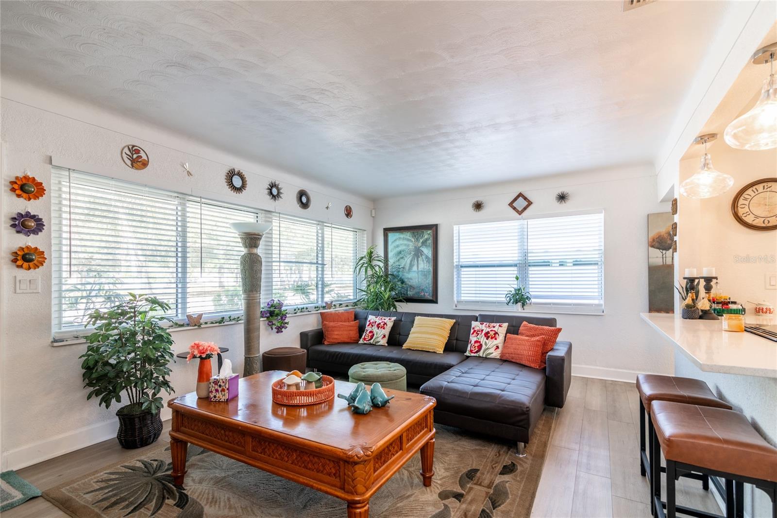 TB8447083 Property Photo