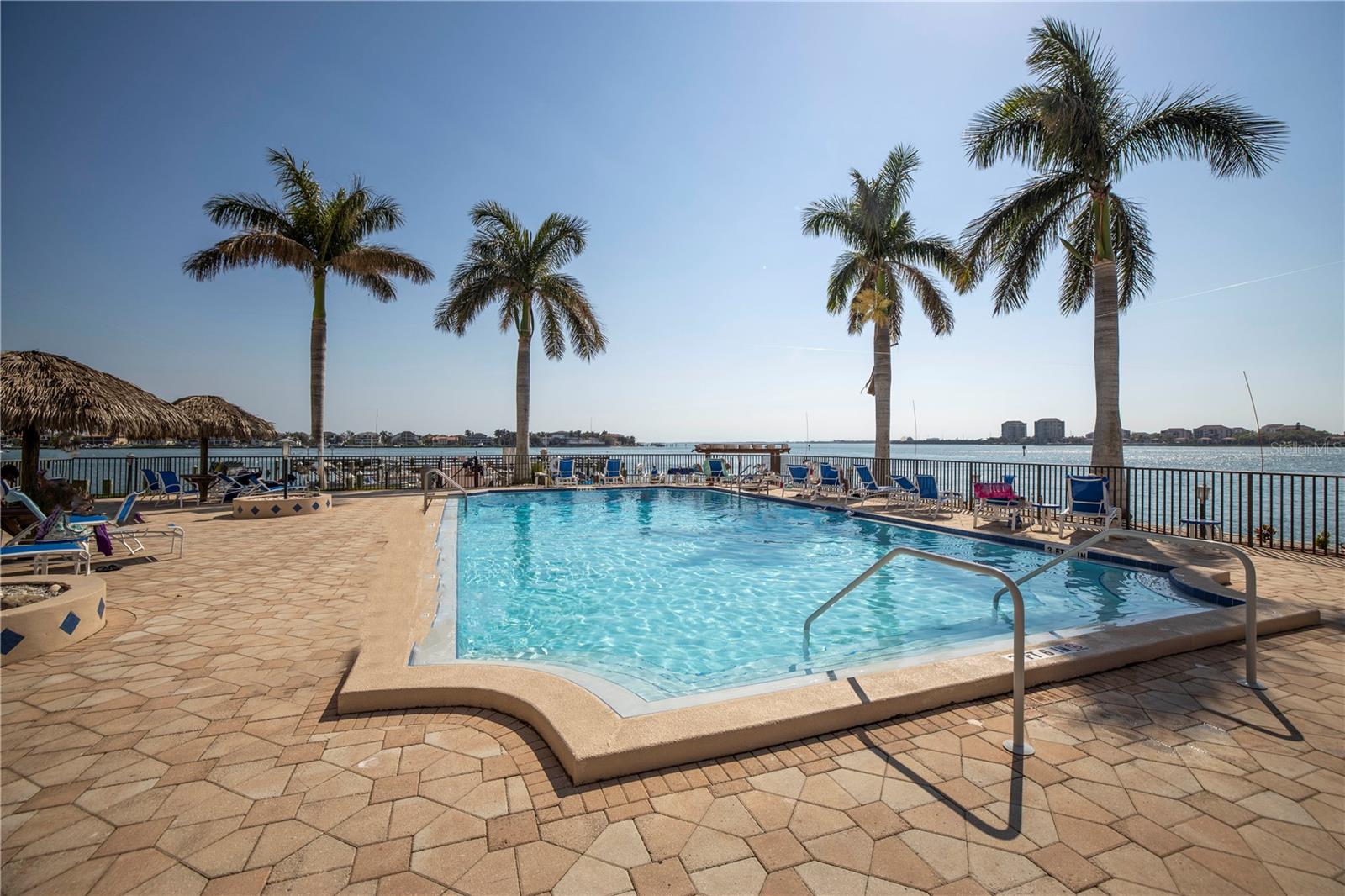 5220 BRITTANY DR S #904, ST PETERSBURG, FL, 33715