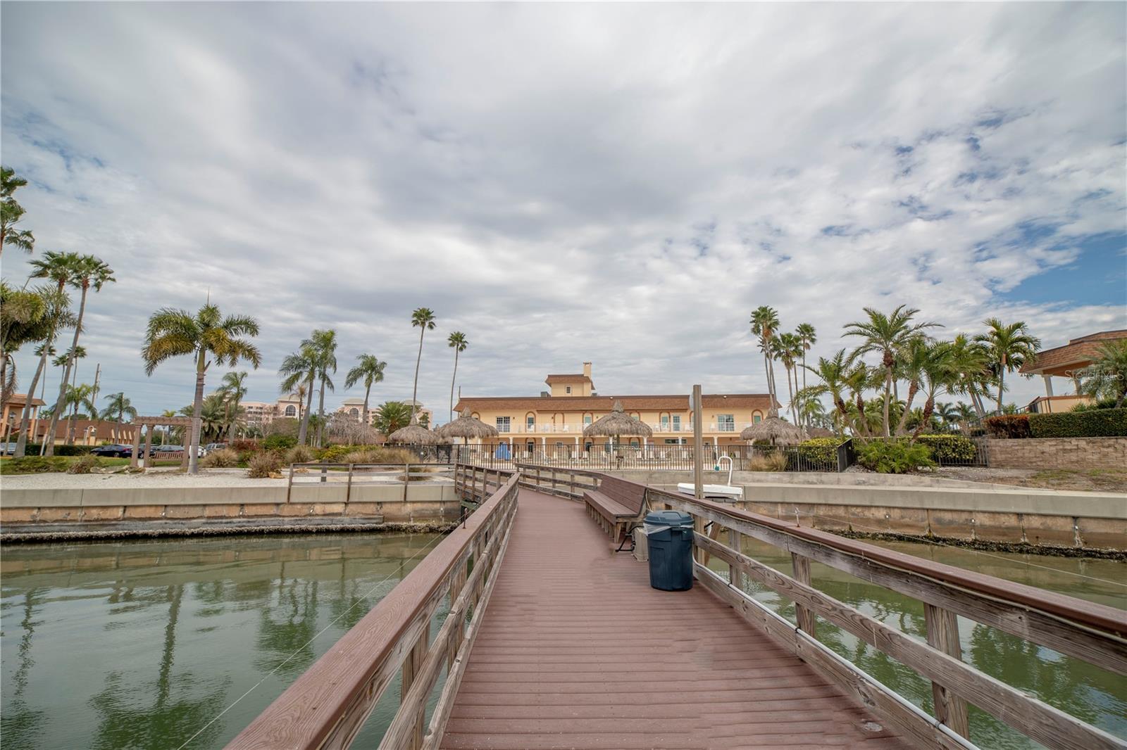 5220 BRITTANY DR S #904, ST PETERSBURG, FL, 33715