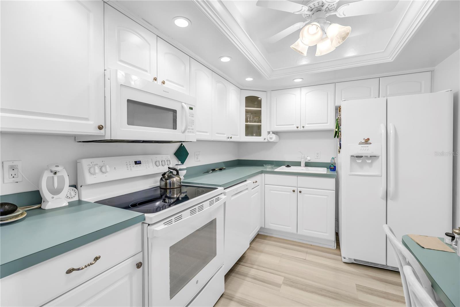 5220 BRITTANY DR S #904, ST PETERSBURG, FL, 33715