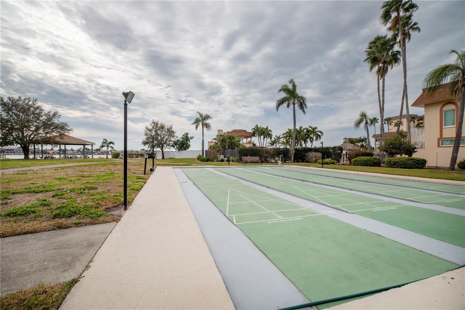 5220 BRITTANY DR S #904, ST PETERSBURG, FL, 33715