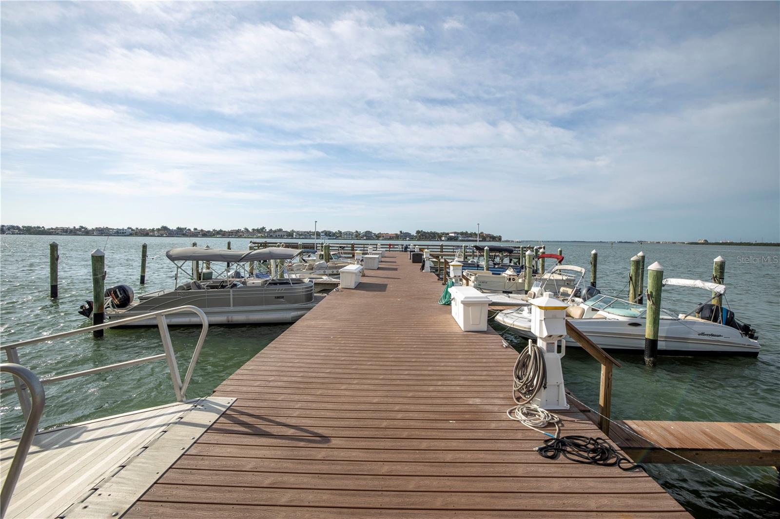 5220 BRITTANY DR S #904, ST PETERSBURG, FL, 33715