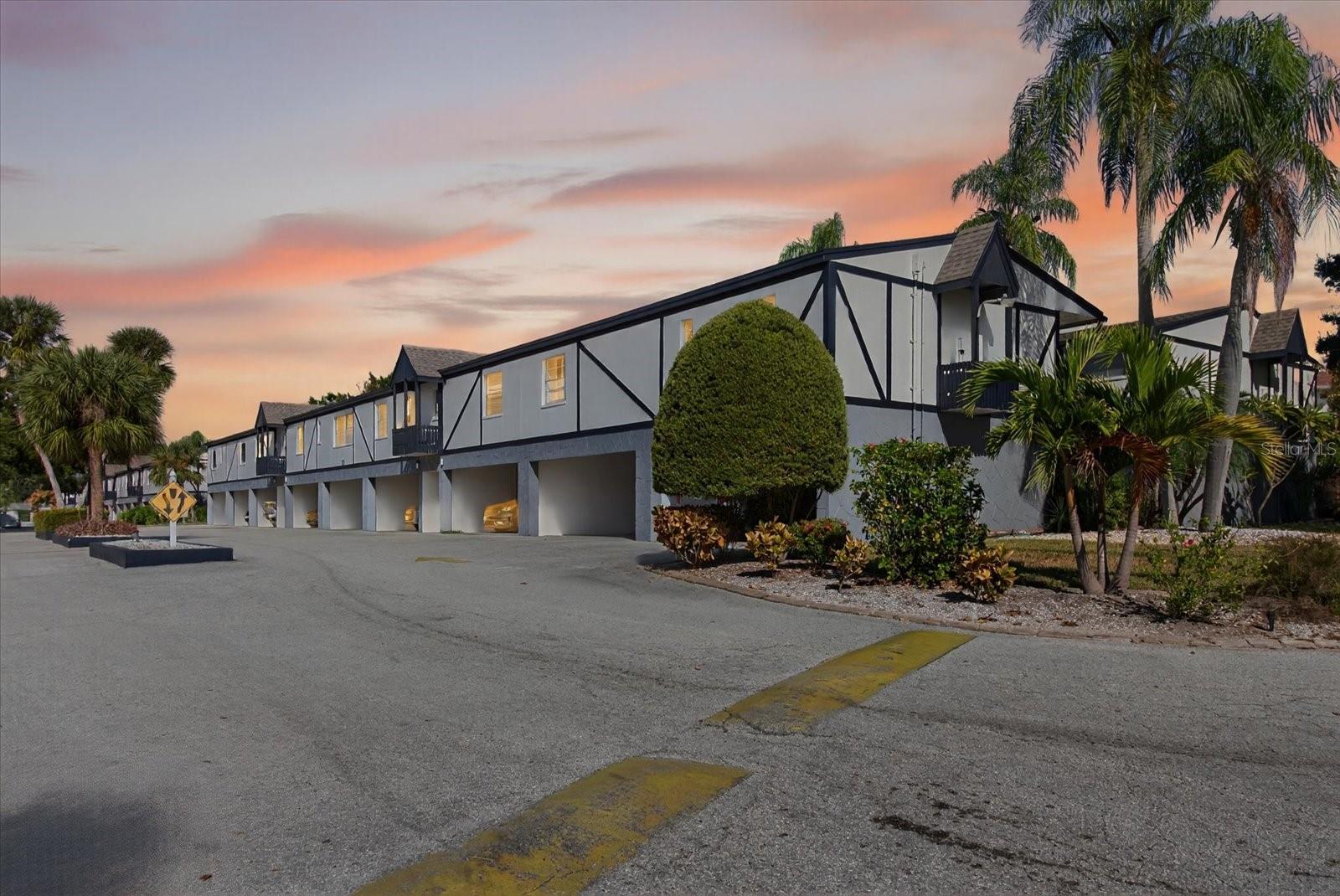 1146 KING ARTHUR CT #110, DUNEDIN, FL, 34698