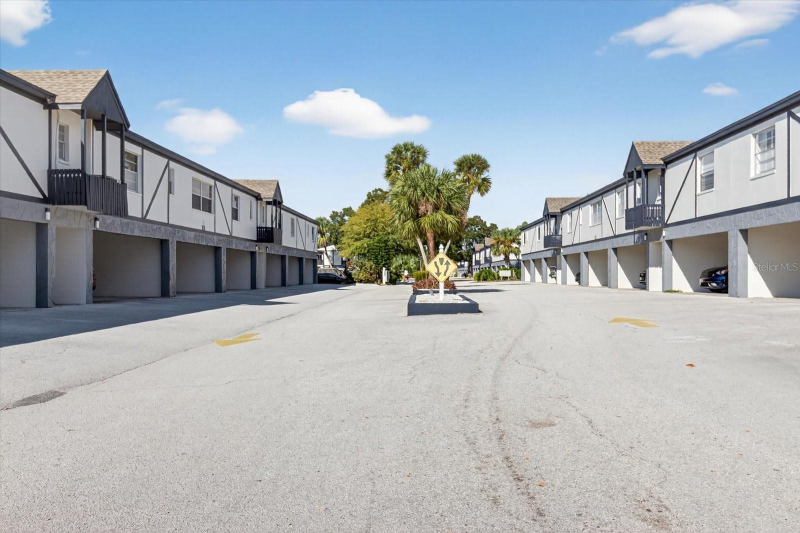 1146 KING ARTHUR CT #110, DUNEDIN, FL, 34698