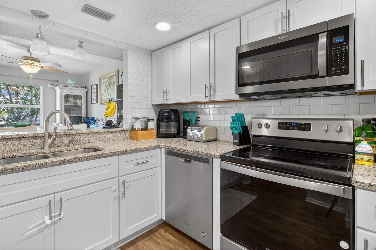 1146 KING ARTHUR CT #110, DUNEDIN, FL, 34698