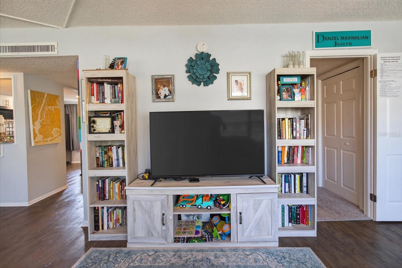 1146 KING ARTHUR CT #110, DUNEDIN, FL, 34698