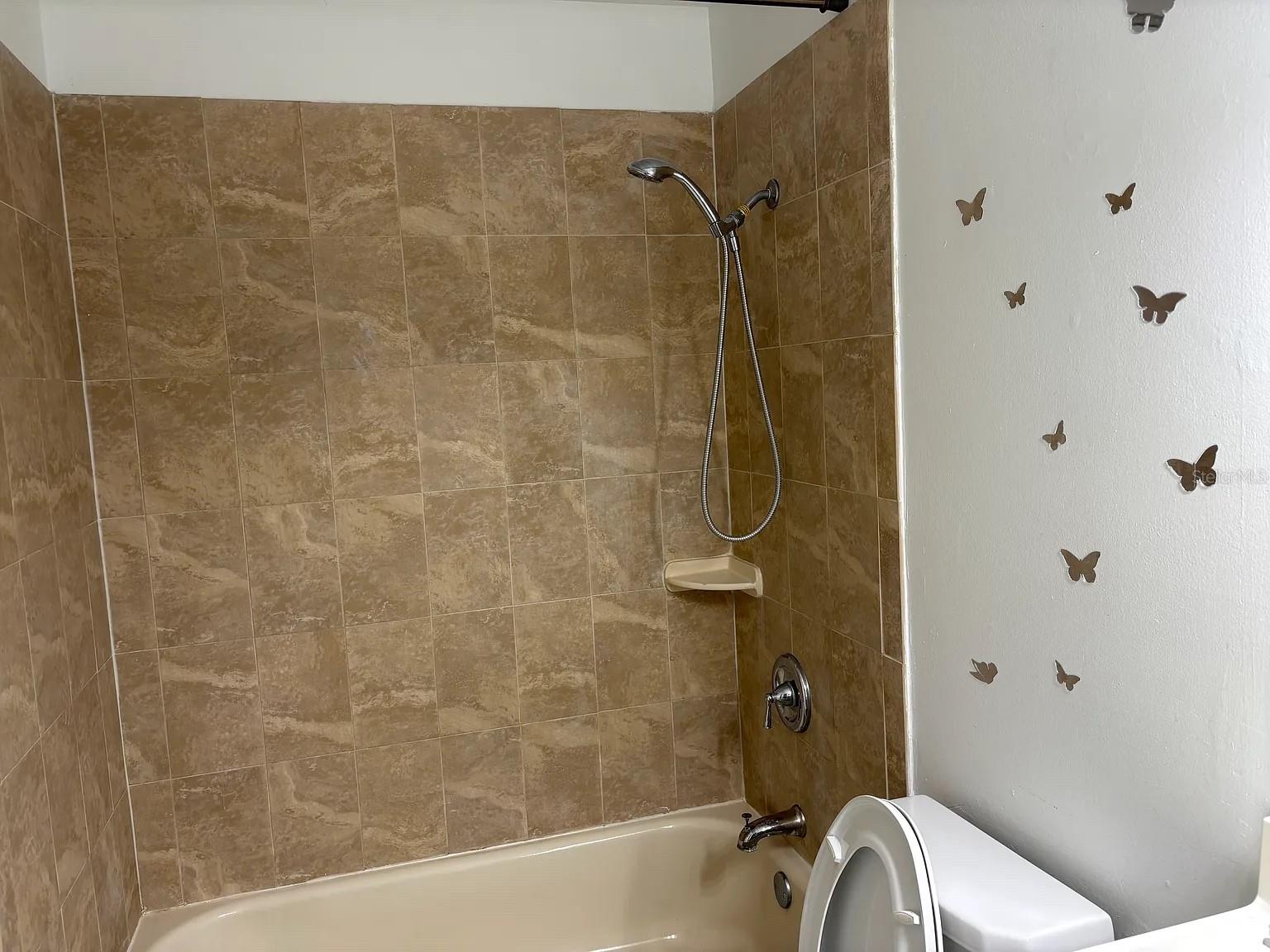 9109 W HILLSBOROUGH AVE #J207, TAMPA, FL, 33615