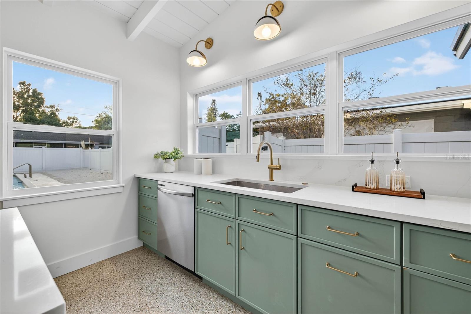 4241 NARVAREZ WAY S, ST PETERSBURG, FL, 33712