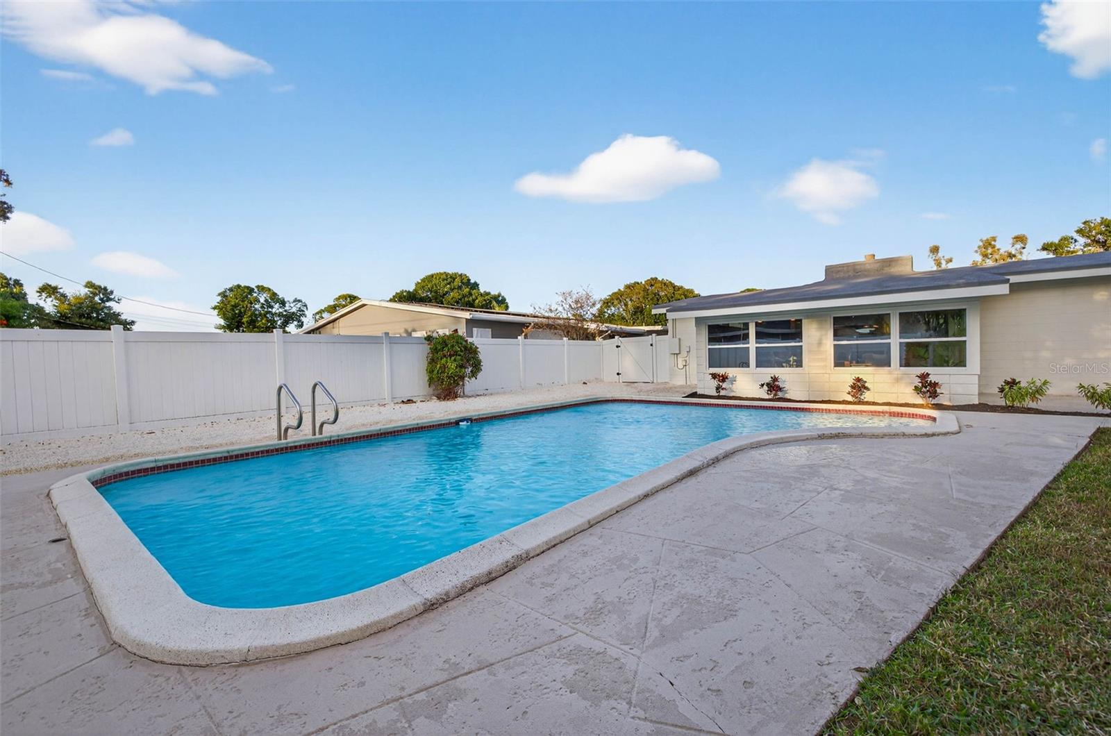 4241 NARVAREZ WAY S, ST PETERSBURG, FL, 33712