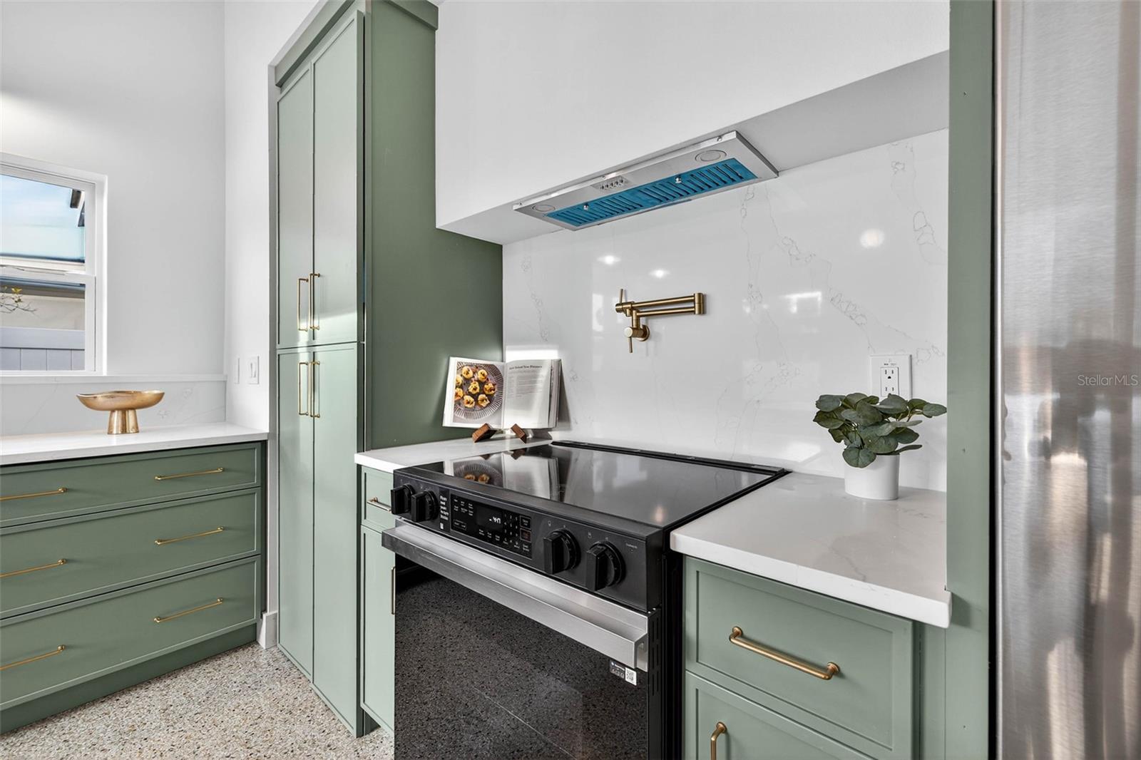 4241 NARVAREZ WAY S, ST PETERSBURG, FL, 33712