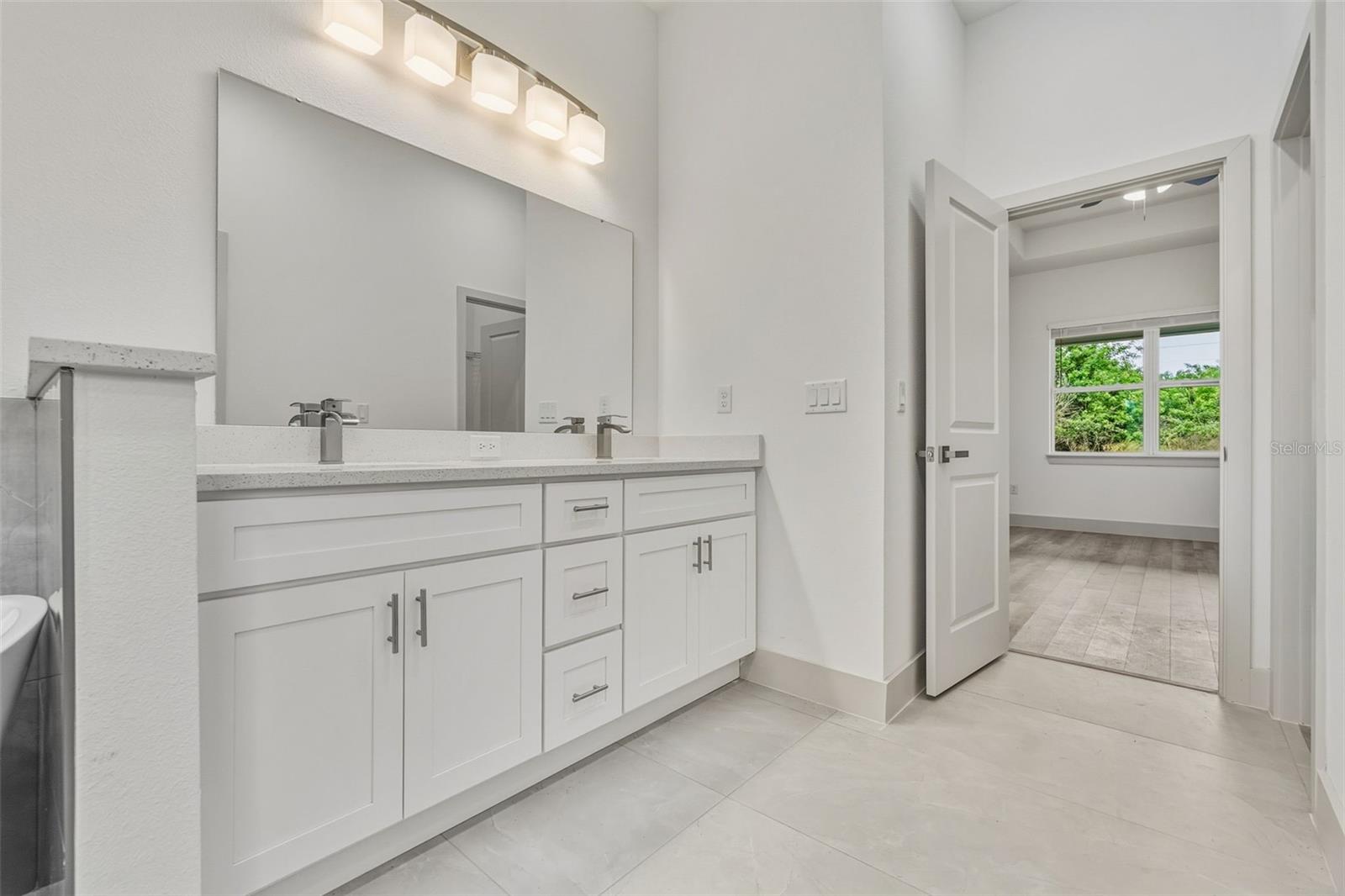 558 RUTLAND CIR, PORT CHARLOTTE, FL, 33954