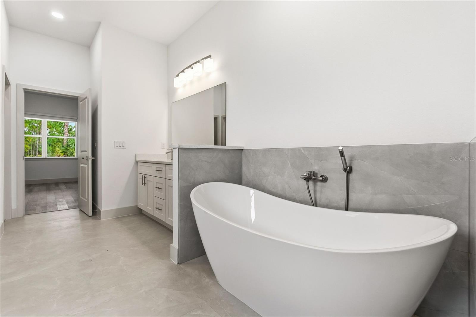 23368 MAYVILLE AVE, PUNTA GORDA, FL, 33980