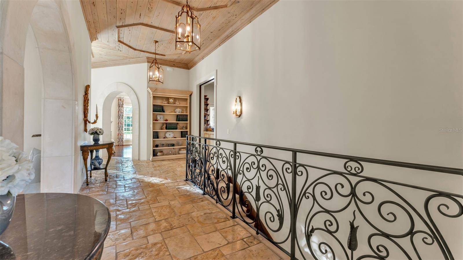 P4936999 Property Photo