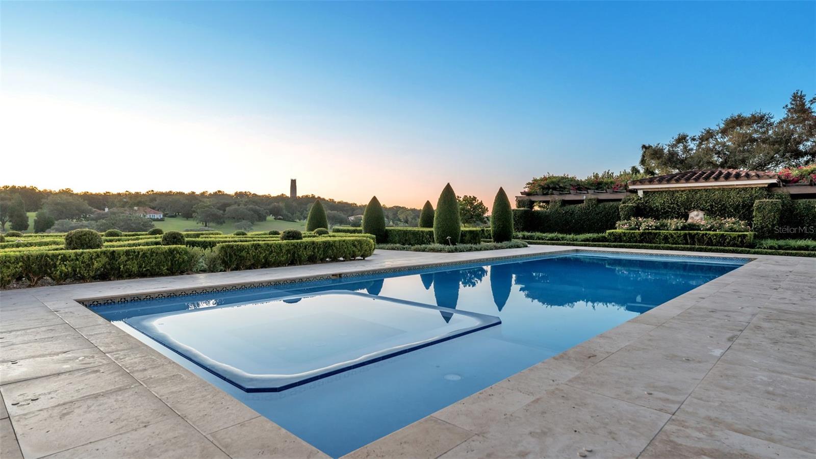 P4936999 Property Photo