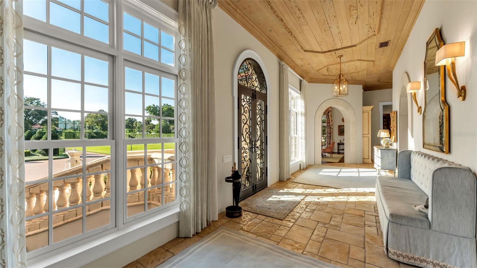 P4936999 Property Photo