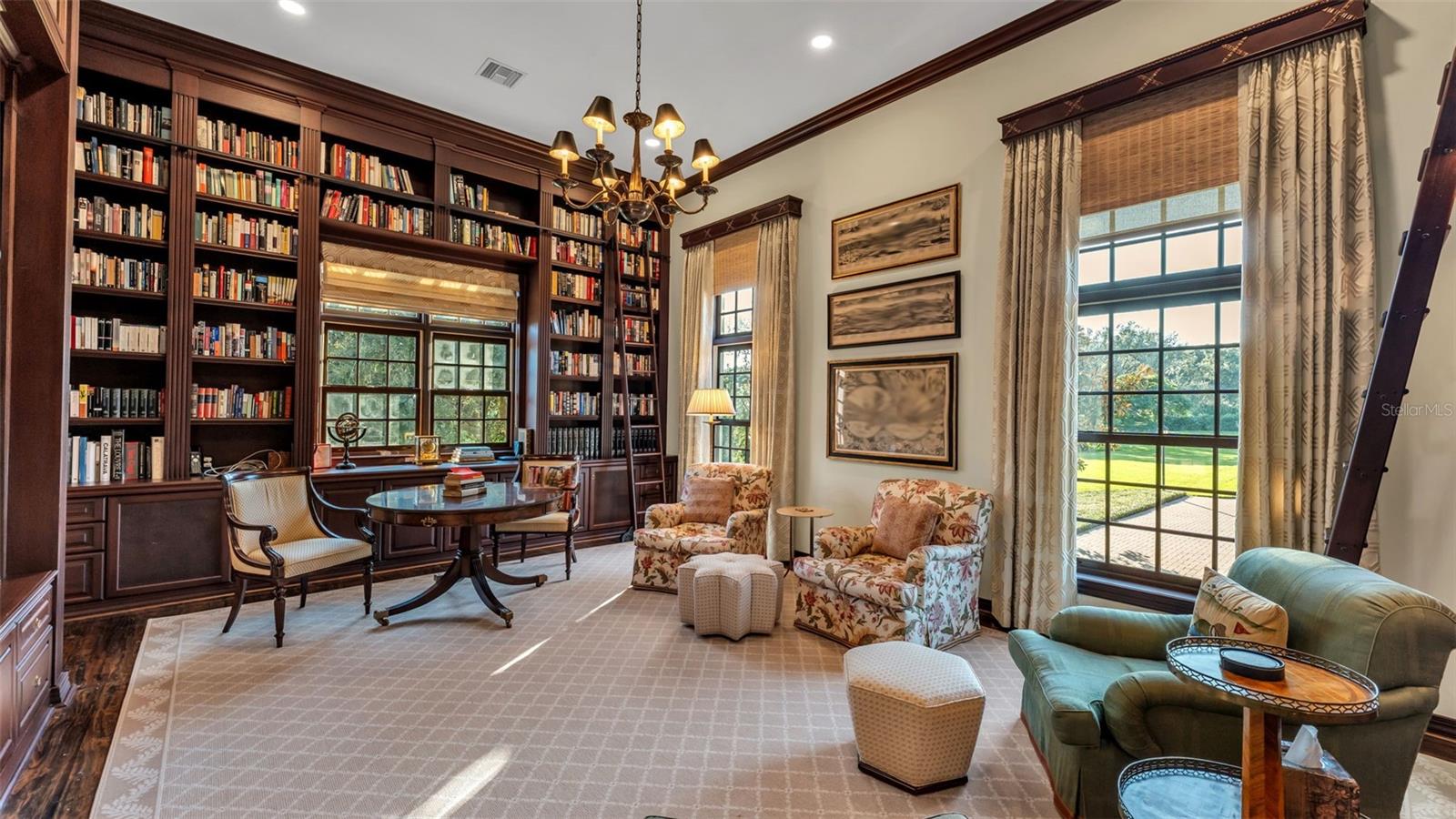 P4936999 Property Photo