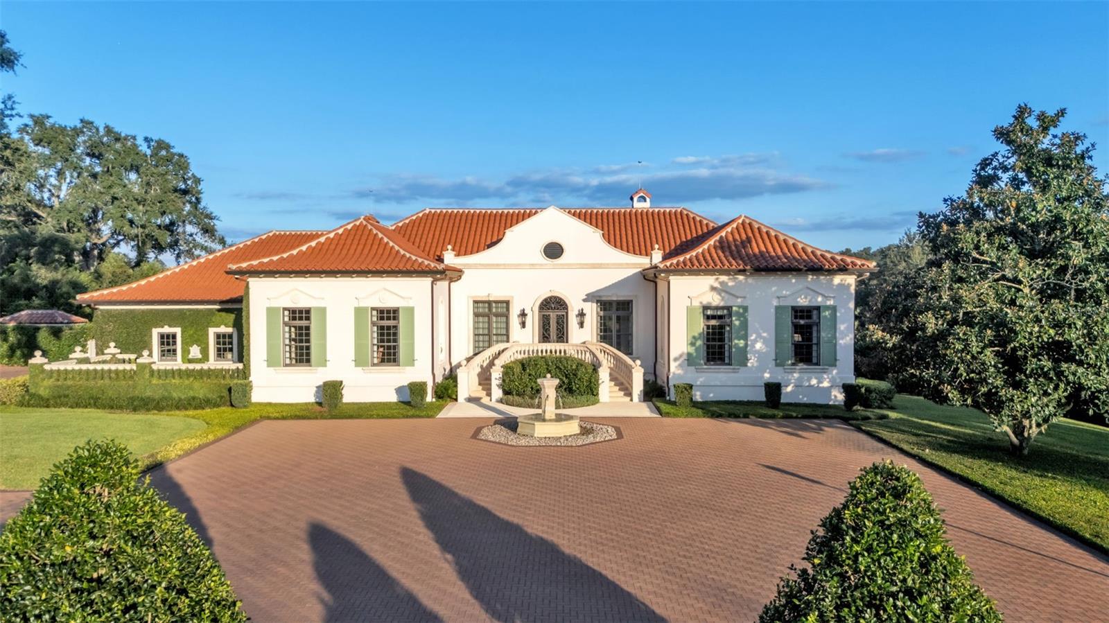 P4936999 Property Photo