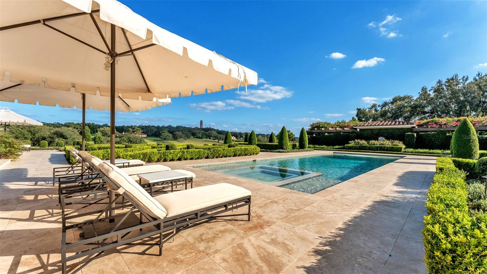 P4936999 Property Photo