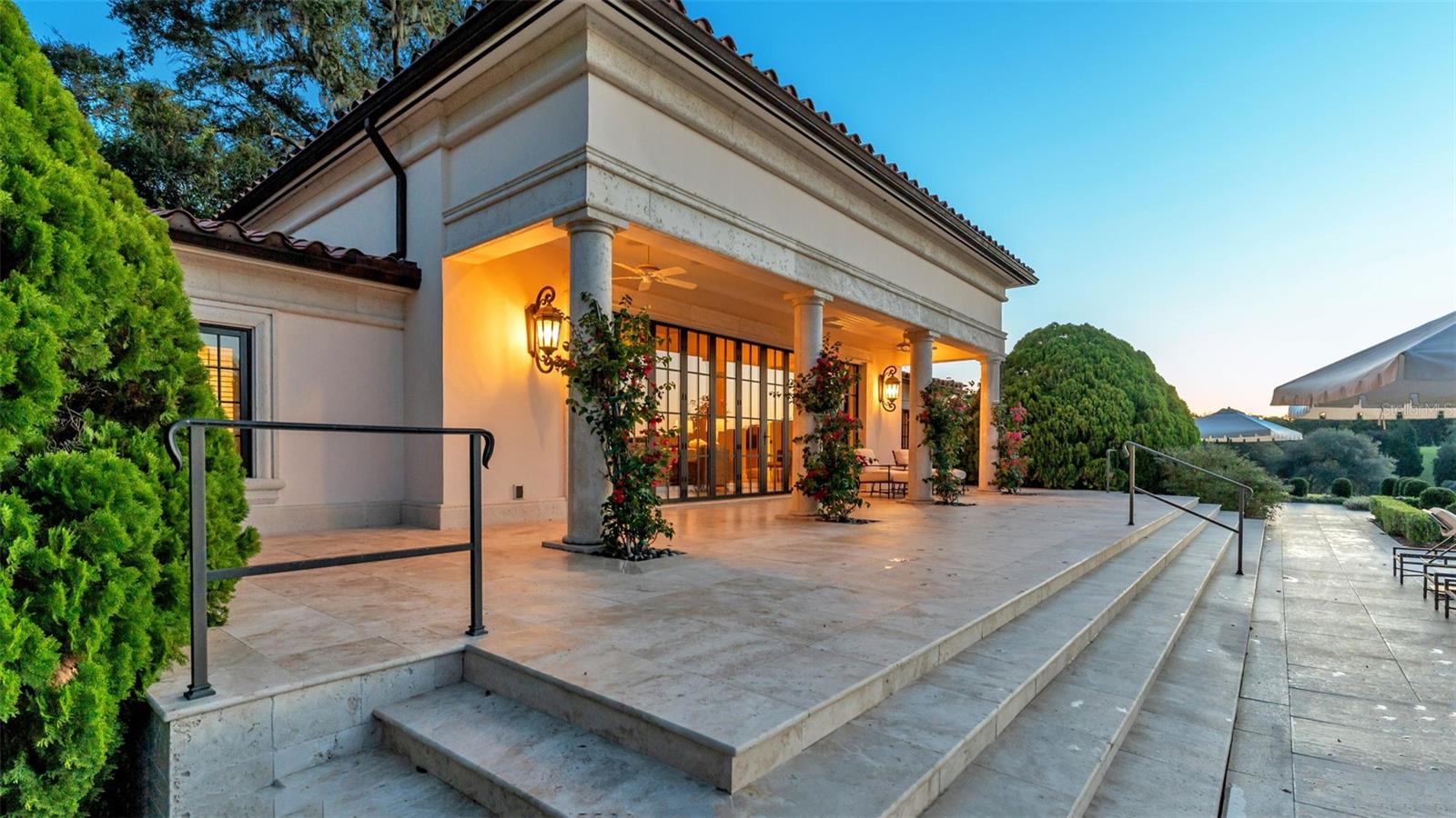 P4936999 Property Photo