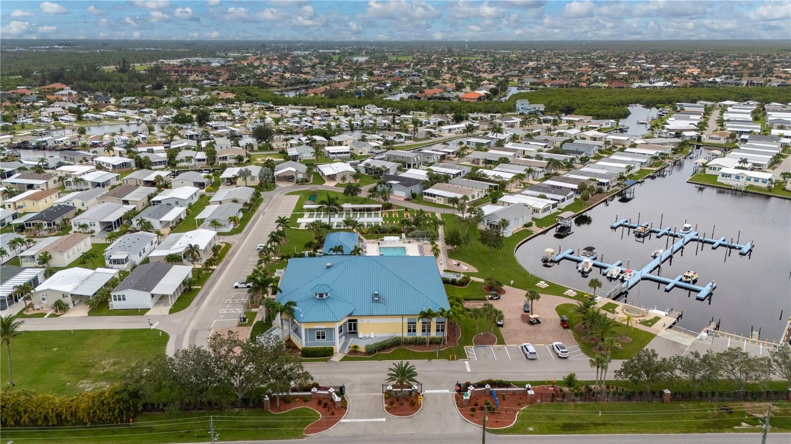 67 WINDMILL BLVD, PUNTA GORDA, FL, 33950