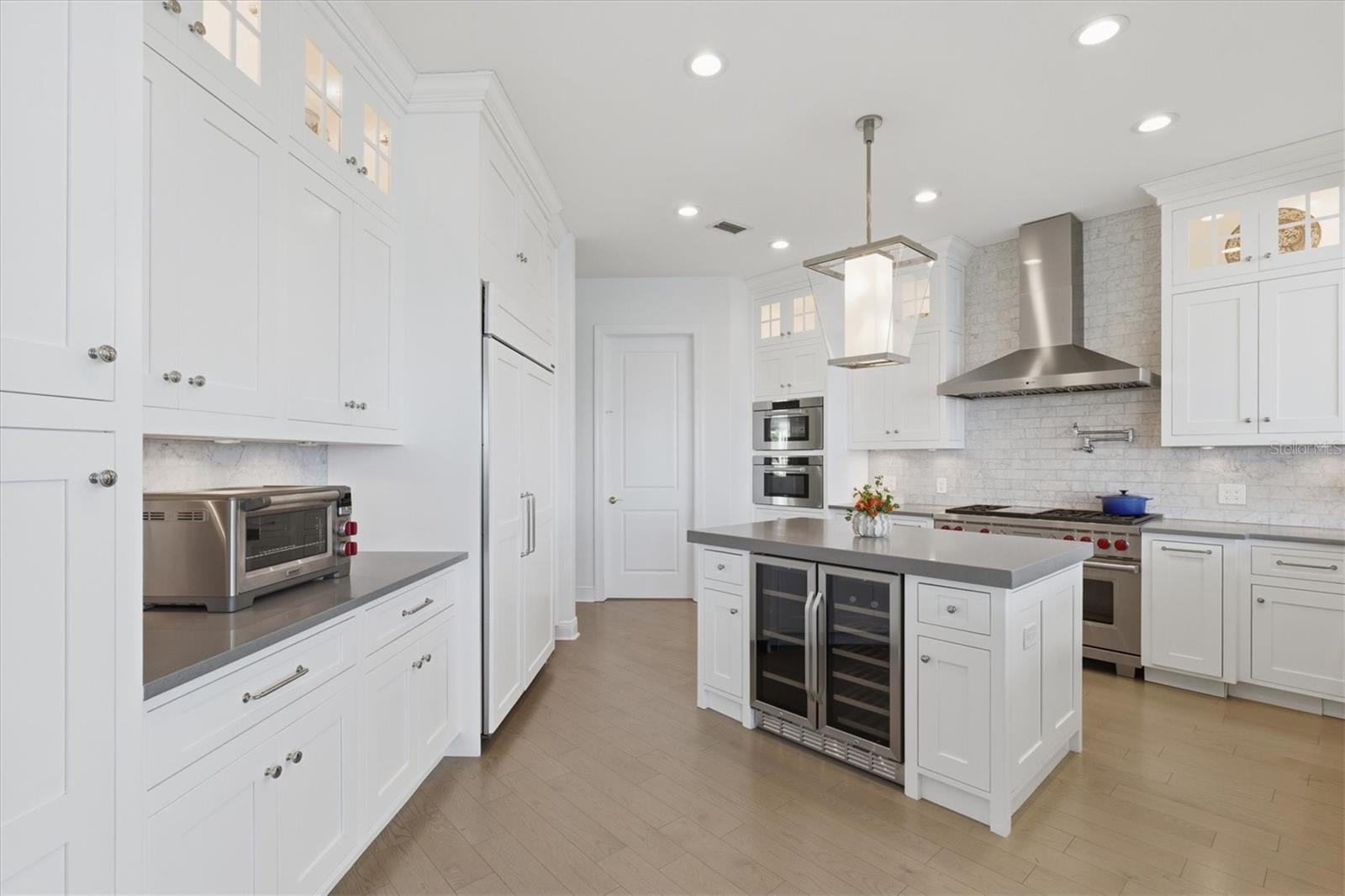 402 BUTTONWOOD LN, LARGO, FL, 33770